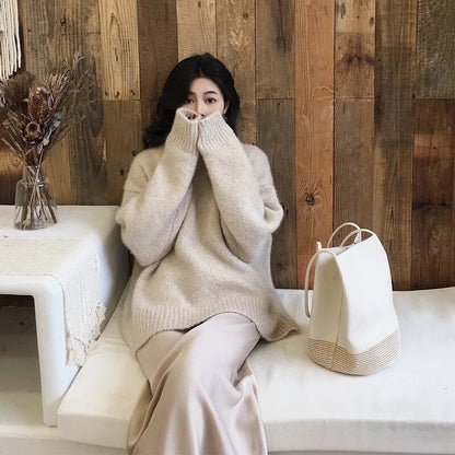 Women's Oversized Fluffy Knit Jumper with Crew Neck | Balloon Sleeves