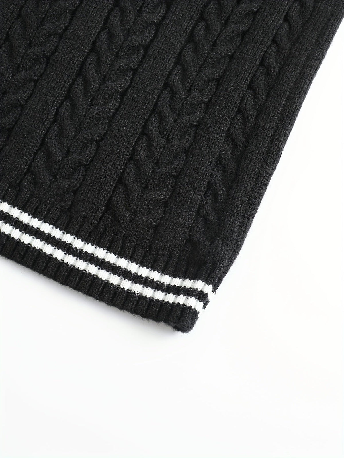 Lionel | Classic Cable-Knit Sweater Vest