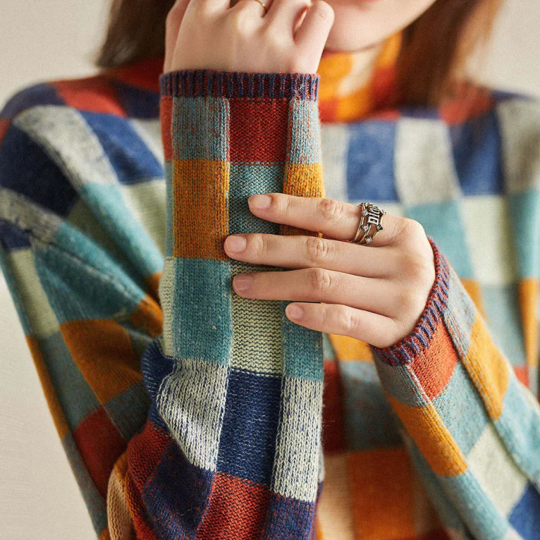 Lilianna | Cozy Retro Sweater