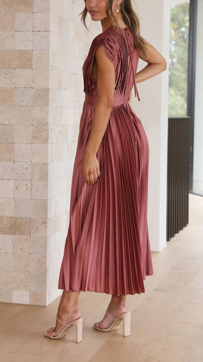 Kaitlyn | Stylish Pleated V-Neck Midi Dress